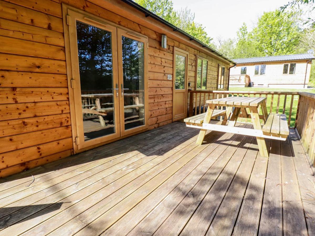 Lodge Three Truro Bagian luar foto